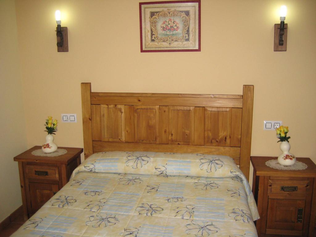 Casa Rural Los Olivos Sotoserrano 外观 照片